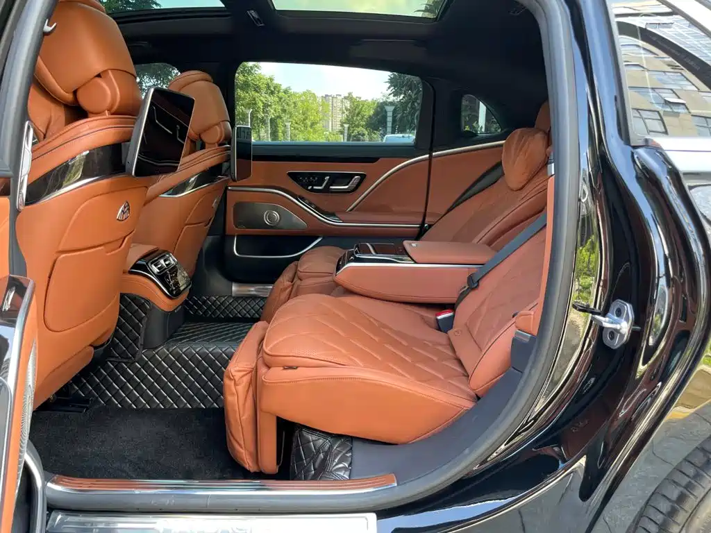 Mercedes-Benz Maybach S-Class 2024 — фото 12