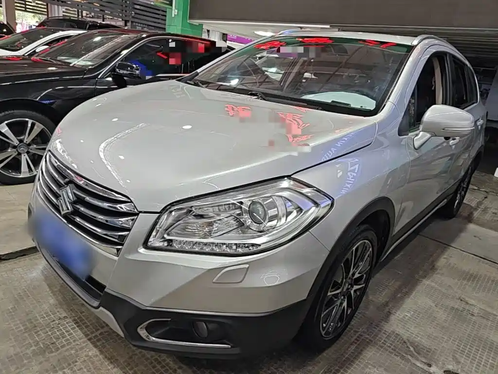 Suzuki S-Cross 2015