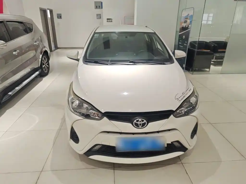 Toyota Yaris L 2018 — фото 24