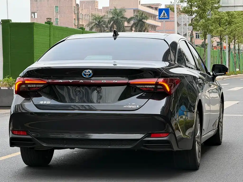 Toyota Avalon 2022 — фото 16