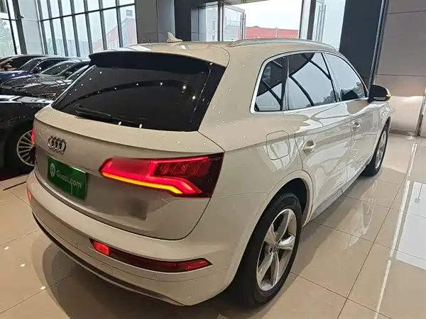 Audi Q5L 2020