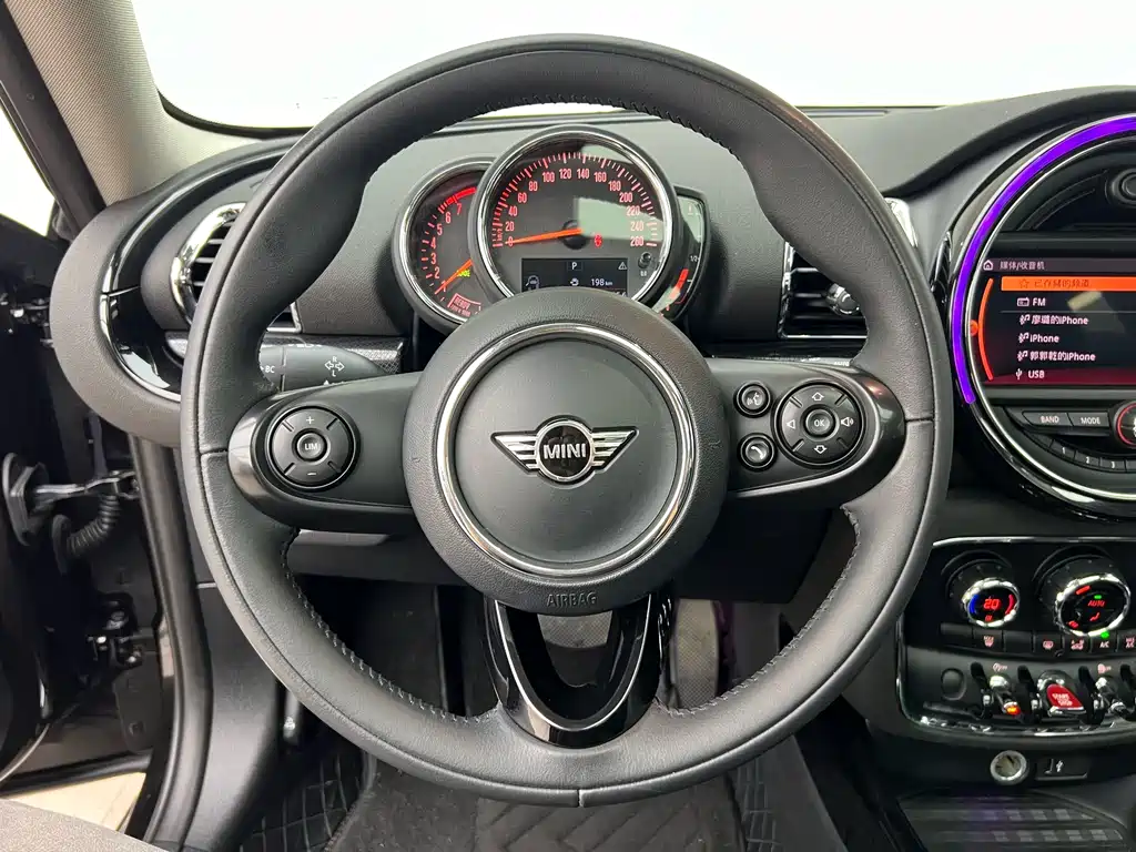 MINI Clubman 2020 — фото 13