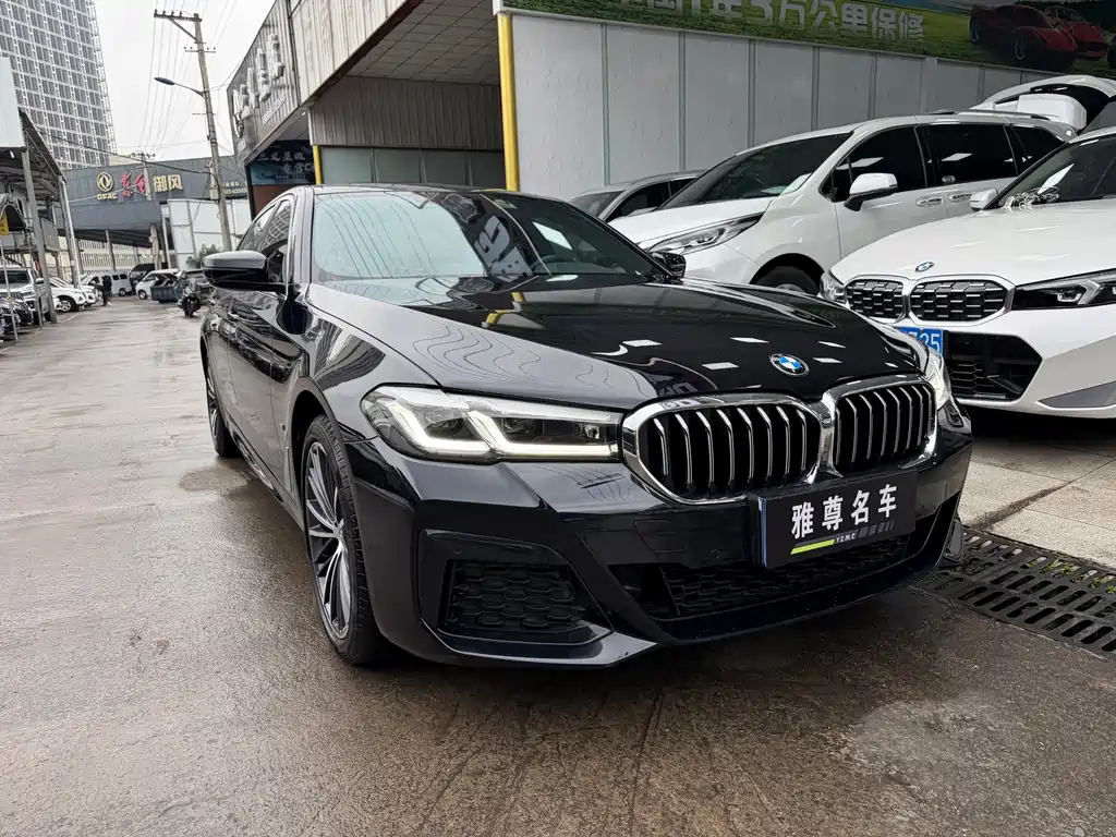 BMW 5 Series 2023 — фото 12