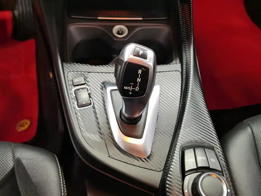 BMW 1 Series 2015 — фото 16