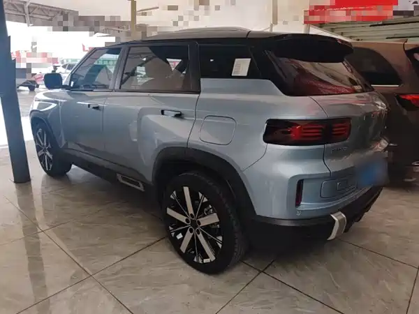 Geely ICON 2023