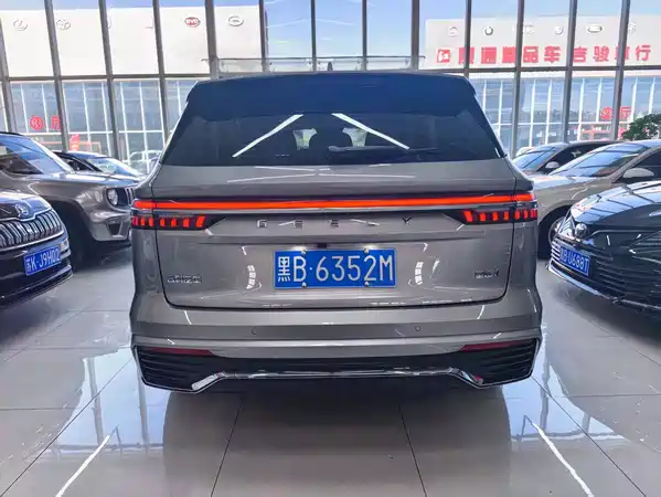 Geely Xingyue L 2025