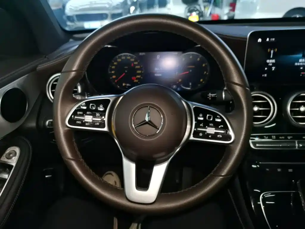 Mercedes-Benz GLC 2020 — фото 11