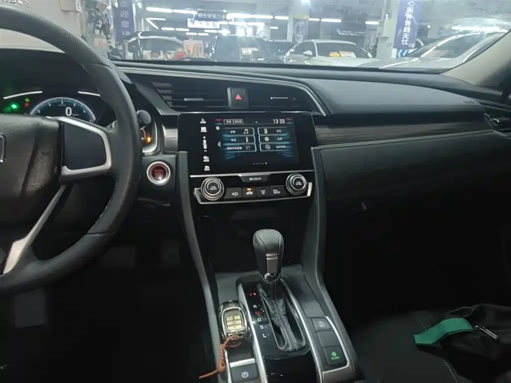 Honda Civic 2020 — фото 13