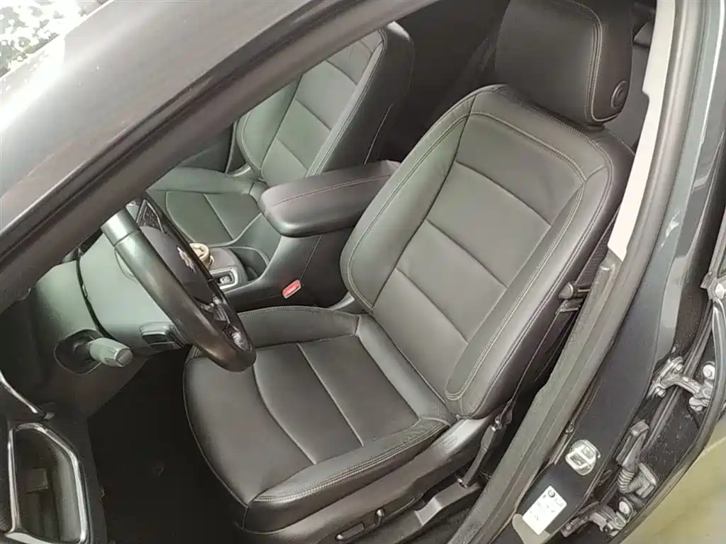 Chevrolet Equinox 2018 — фото 15