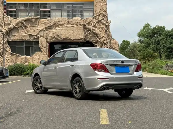 BYD Surui 2016