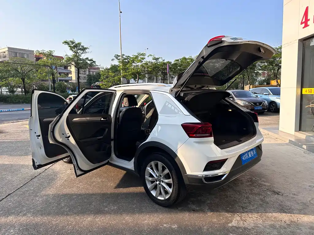 Volkswagen T-Roc 2022 — фото 22