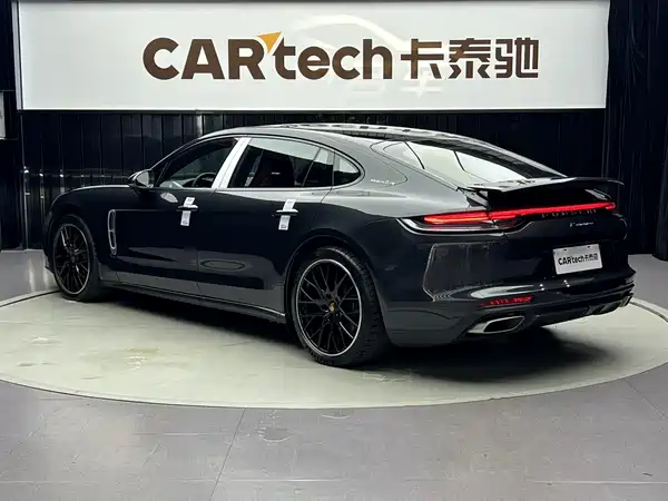 Porsche Panamera 2024