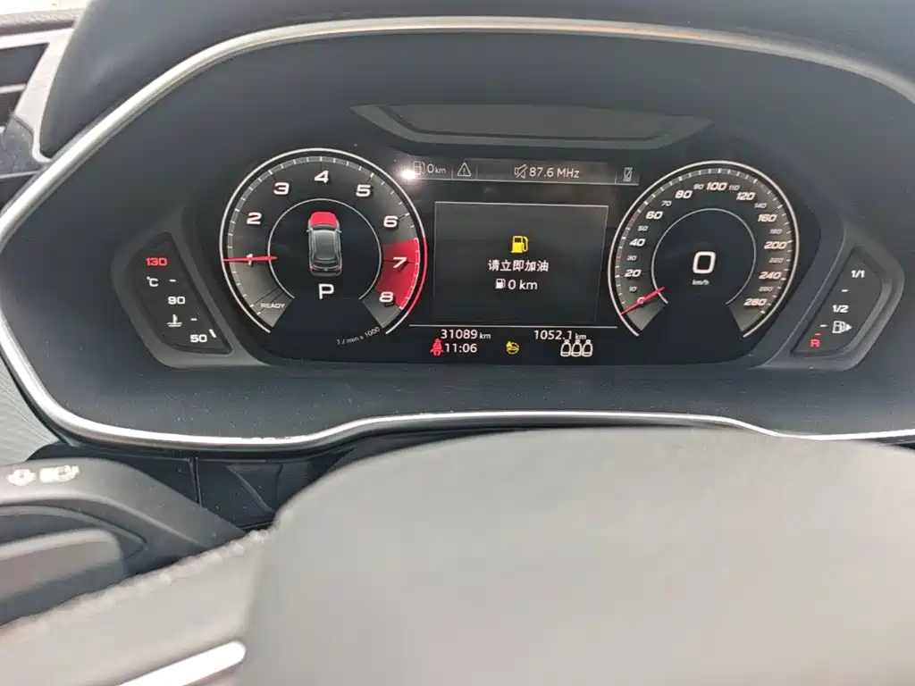 Audi Q3 2023 — фото 19