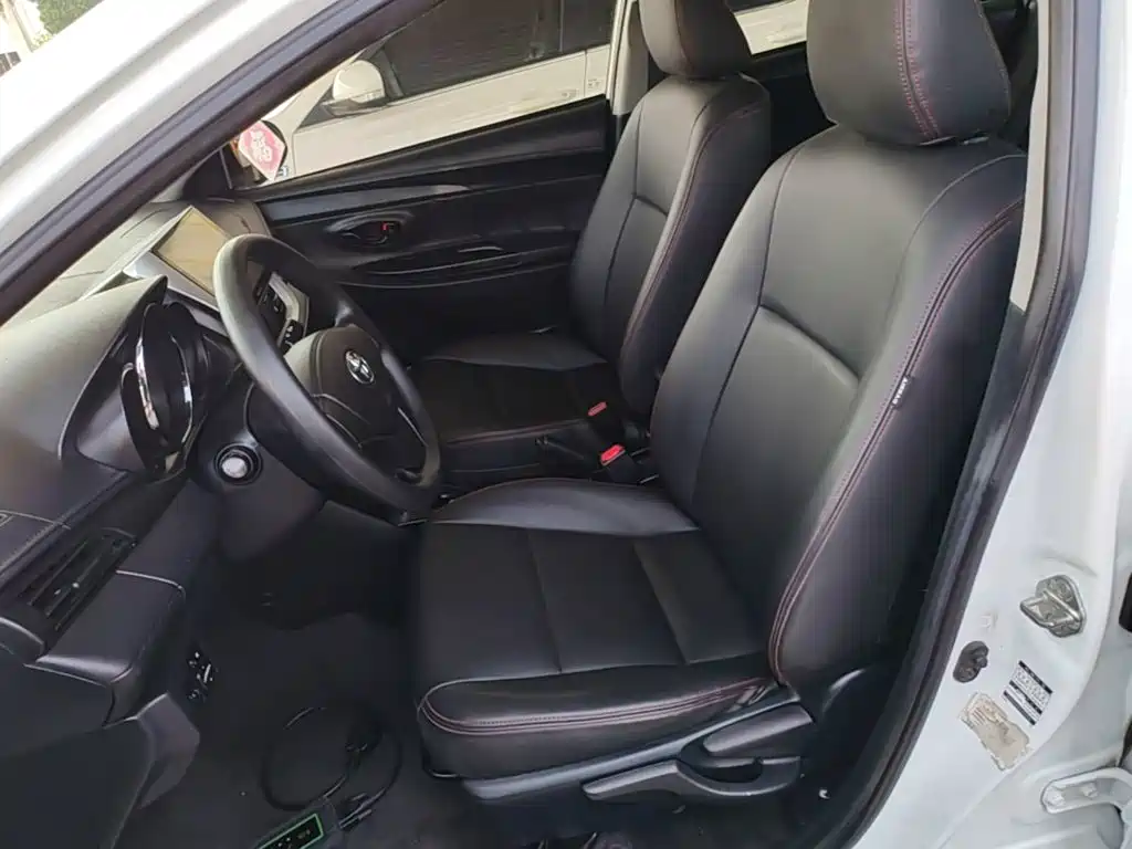 Toyota Yaris L 2017 — фото 15