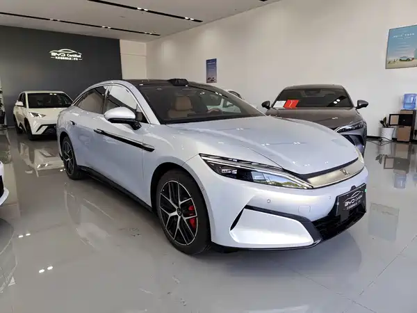 BYD Han L 2025
