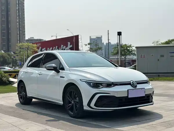 Volkswagen Golf 2023
