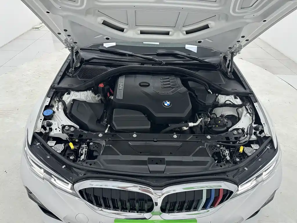 BMW 3 Series 2022 — фото 17