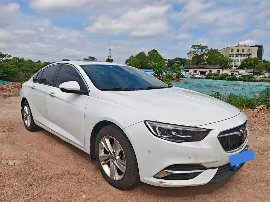 Buick Regal 2018 — фото 3