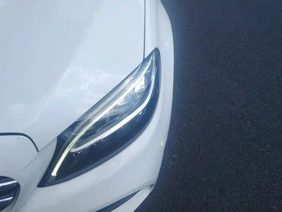 Mercedes-Benz C-Class 2020
