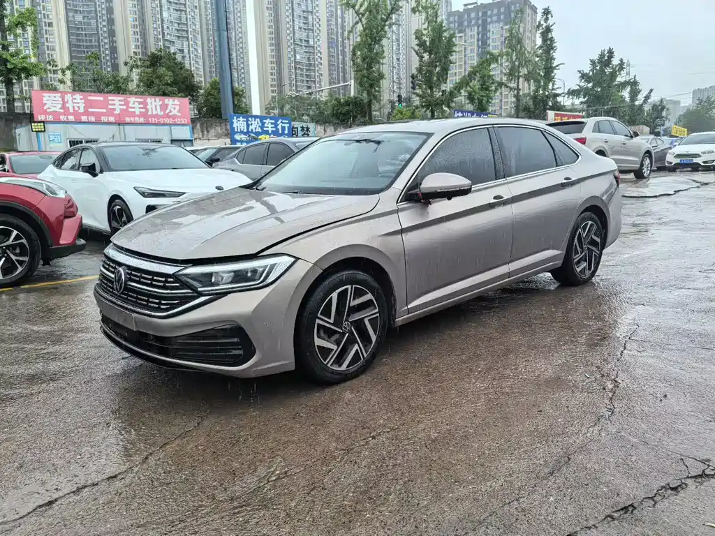 Volkswagen Sagitar 2022
