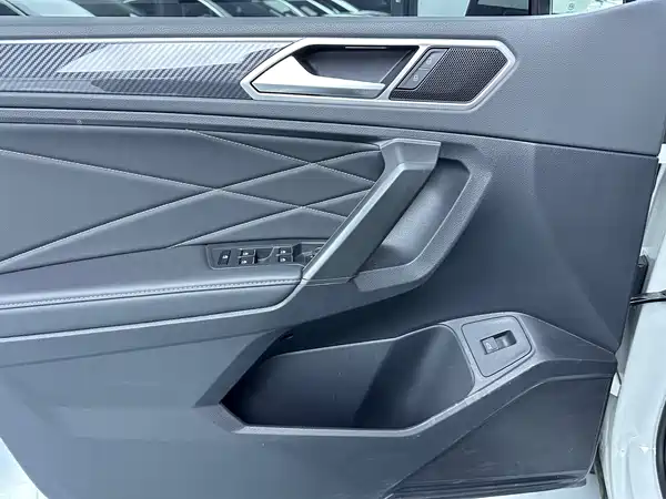 Volkswagen Tiguan L 2024