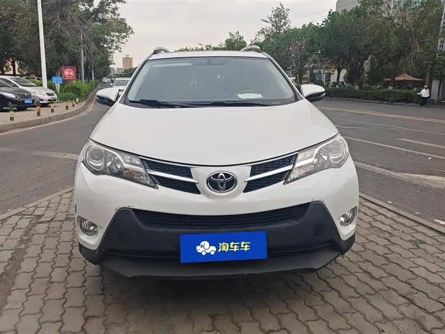 Toyota RAV4 2016 — фото 2