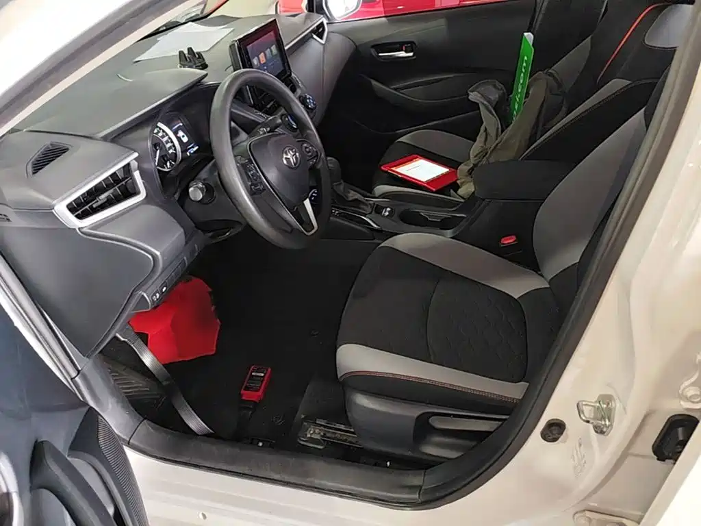 Toyota Corolla 2023 — фото 15