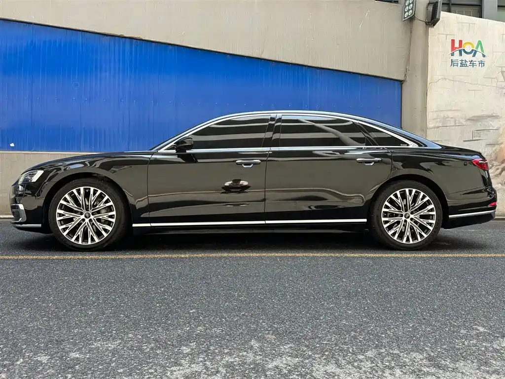 Audi A8 2020 — фото 3