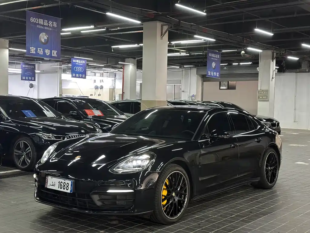 Porsche Panamera 2022