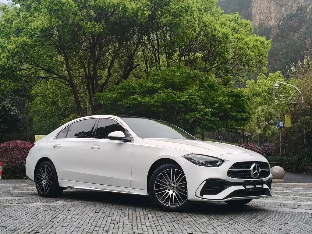 Mercedes-Benz C-Class 2024 — фото 2