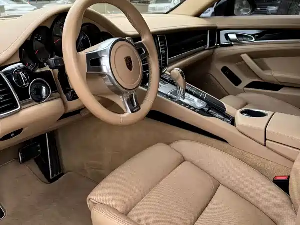Porsche Panamera 2016