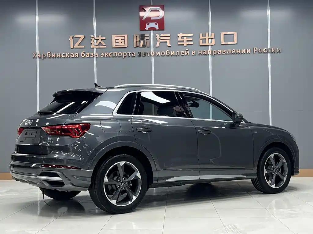 Audi Q3 2023 — фото 14