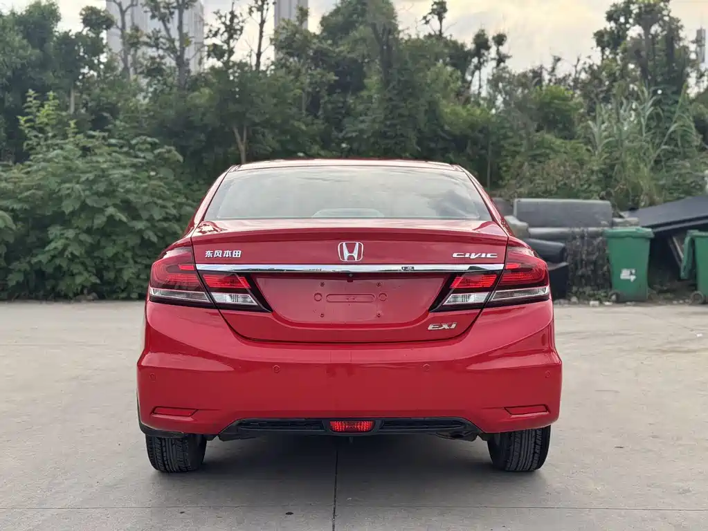 Honda Civic 2015 — фото 15