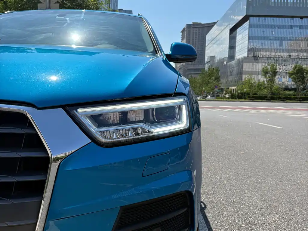 Audi Q3 2018 — фото 20