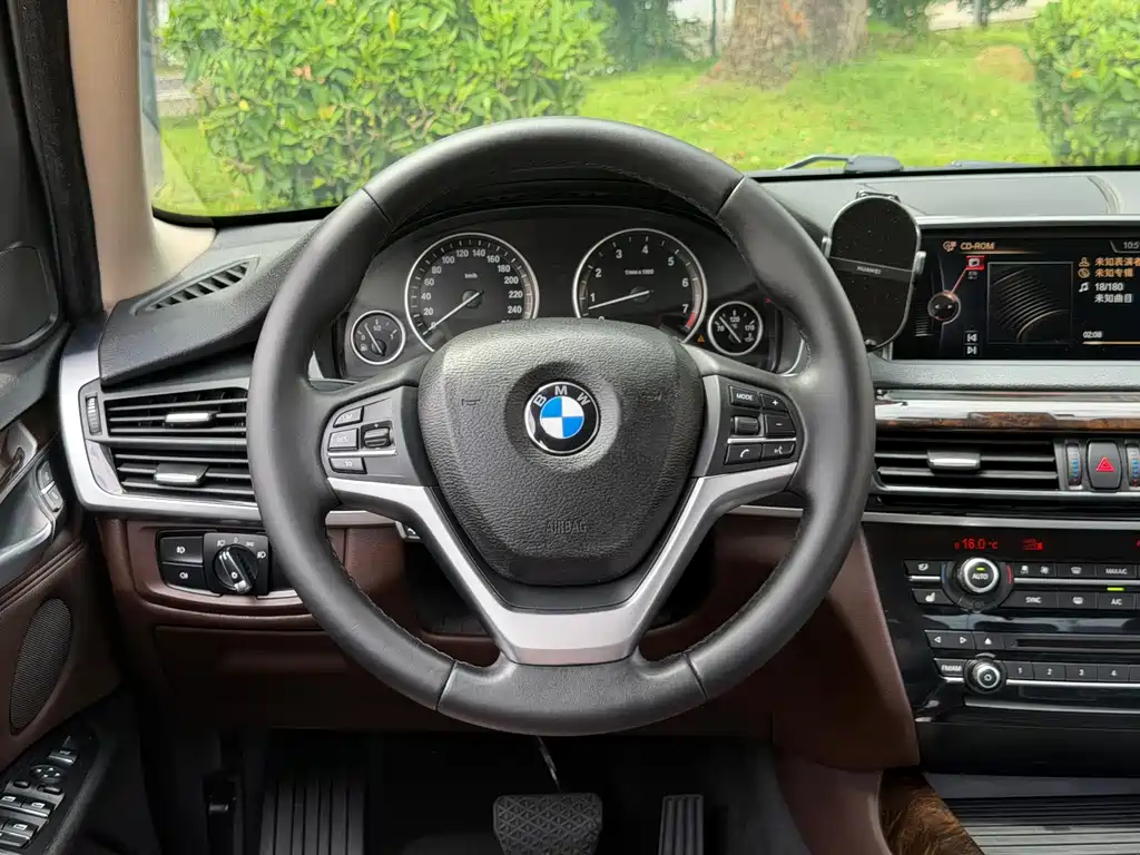 BMW X5 2014 — фото 10