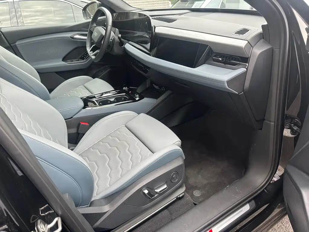 Audi Q6L e-tron 2025 — фото 4