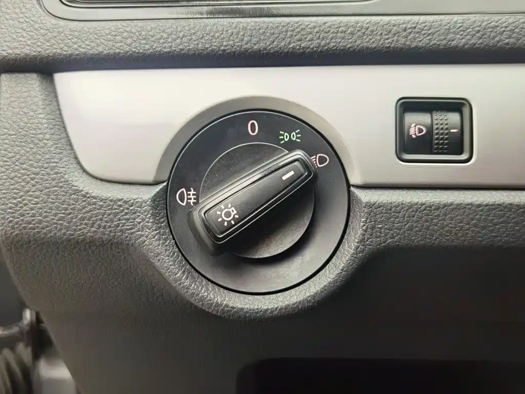 Volkswagen Lavida 2015 — фото 21