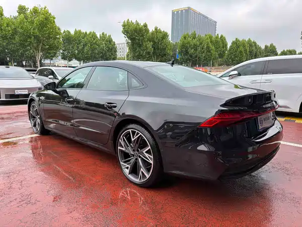 Audi A7L 2024