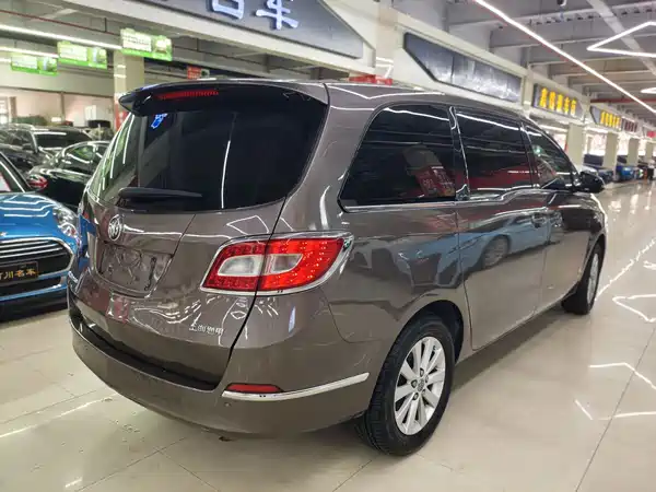 Buick GL8 2012