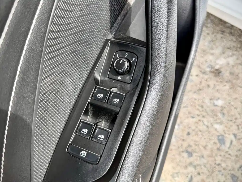 Skoda Octavia 2022 — фото 17