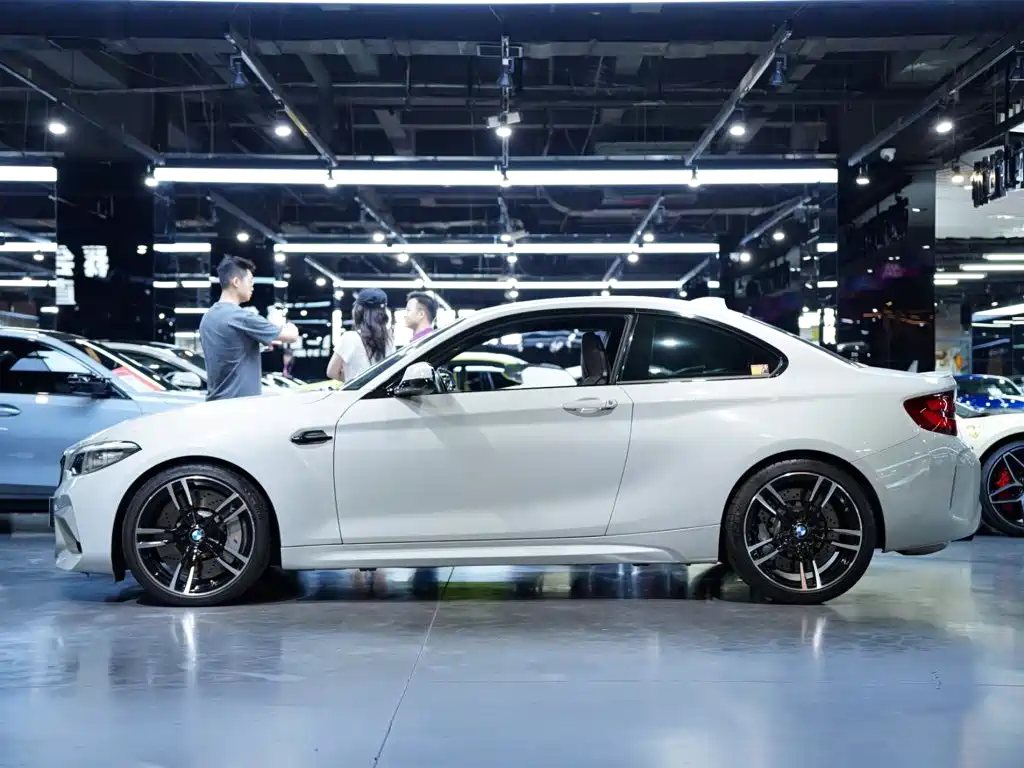 BMW M2 2020 — фото 4