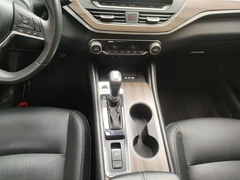 Nissan Teana 2022 — фото 14
