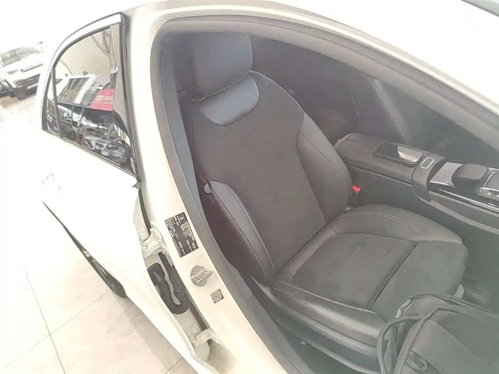 Mercedes-Benz A-Class 2023 — фото 25