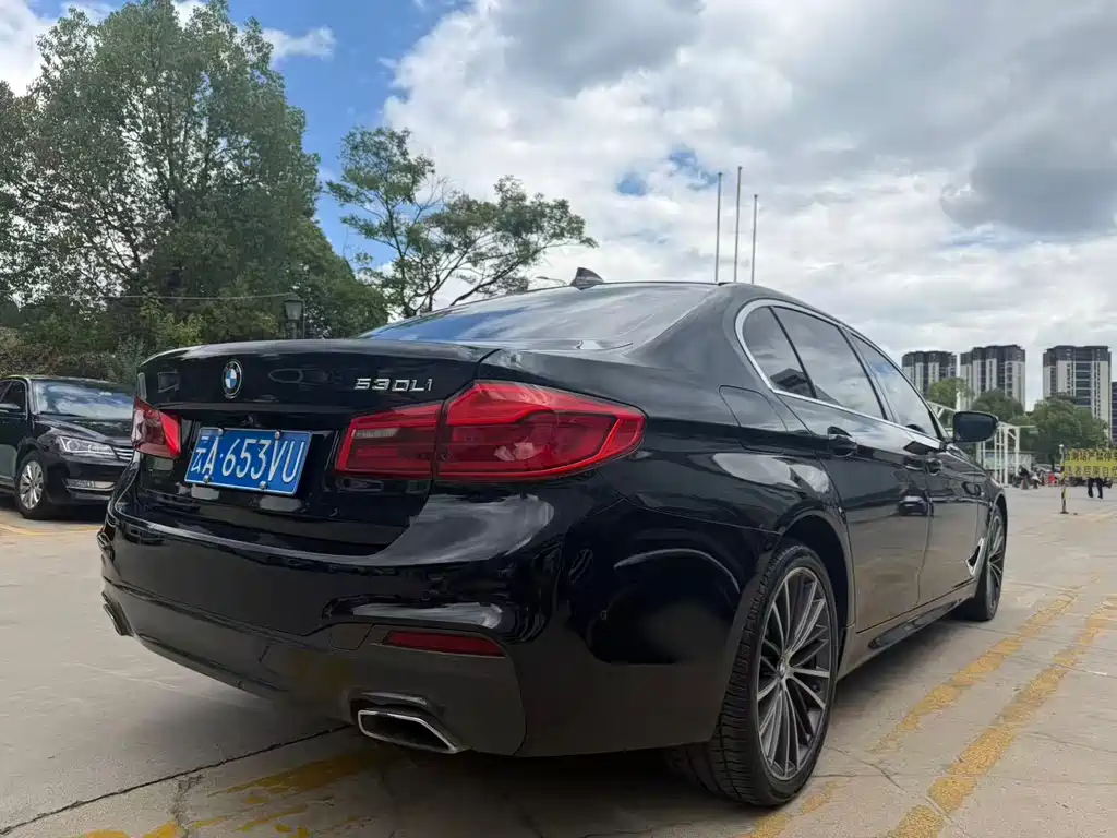BMW 5 Series 2023