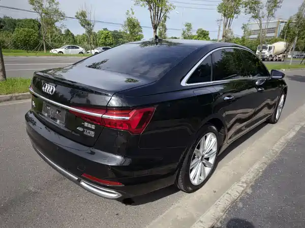Audi A6L 2022