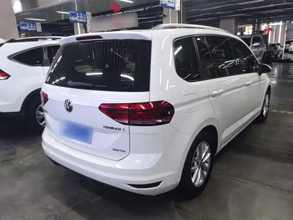 Volkswagen Touran 2016