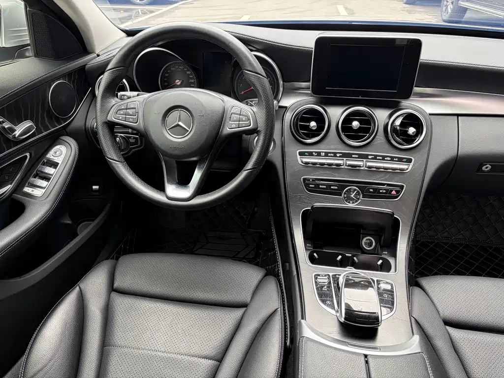 Mercedes-Benz C-Class 2017 — фото 40