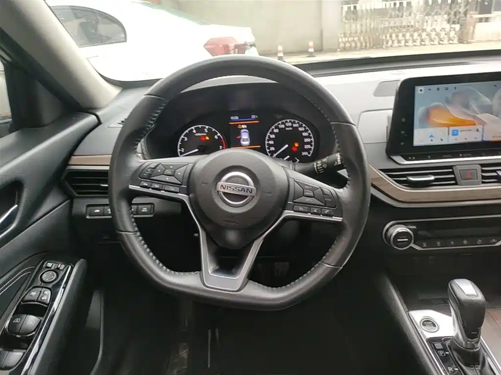 Nissan Teana 2022 — фото 11