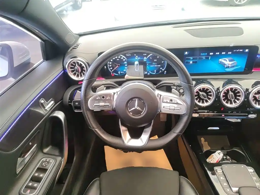 Mercedes-Benz A-Class 2023 — фото 11