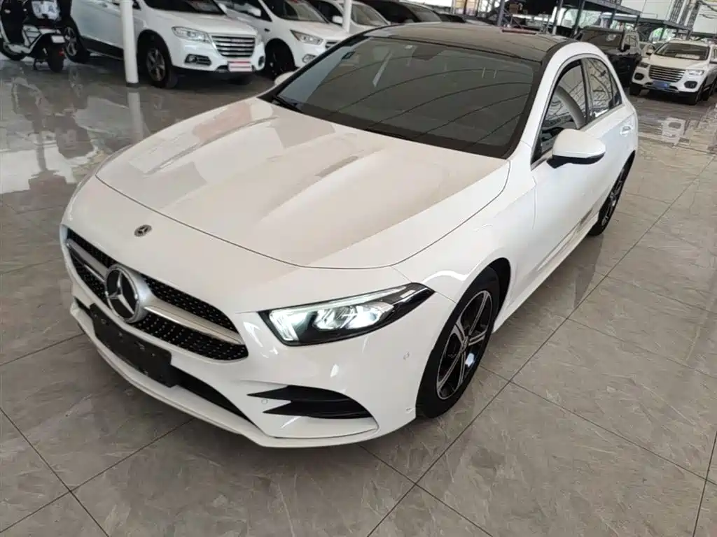 Mercedes-Benz A-Class 2023 — фото 2